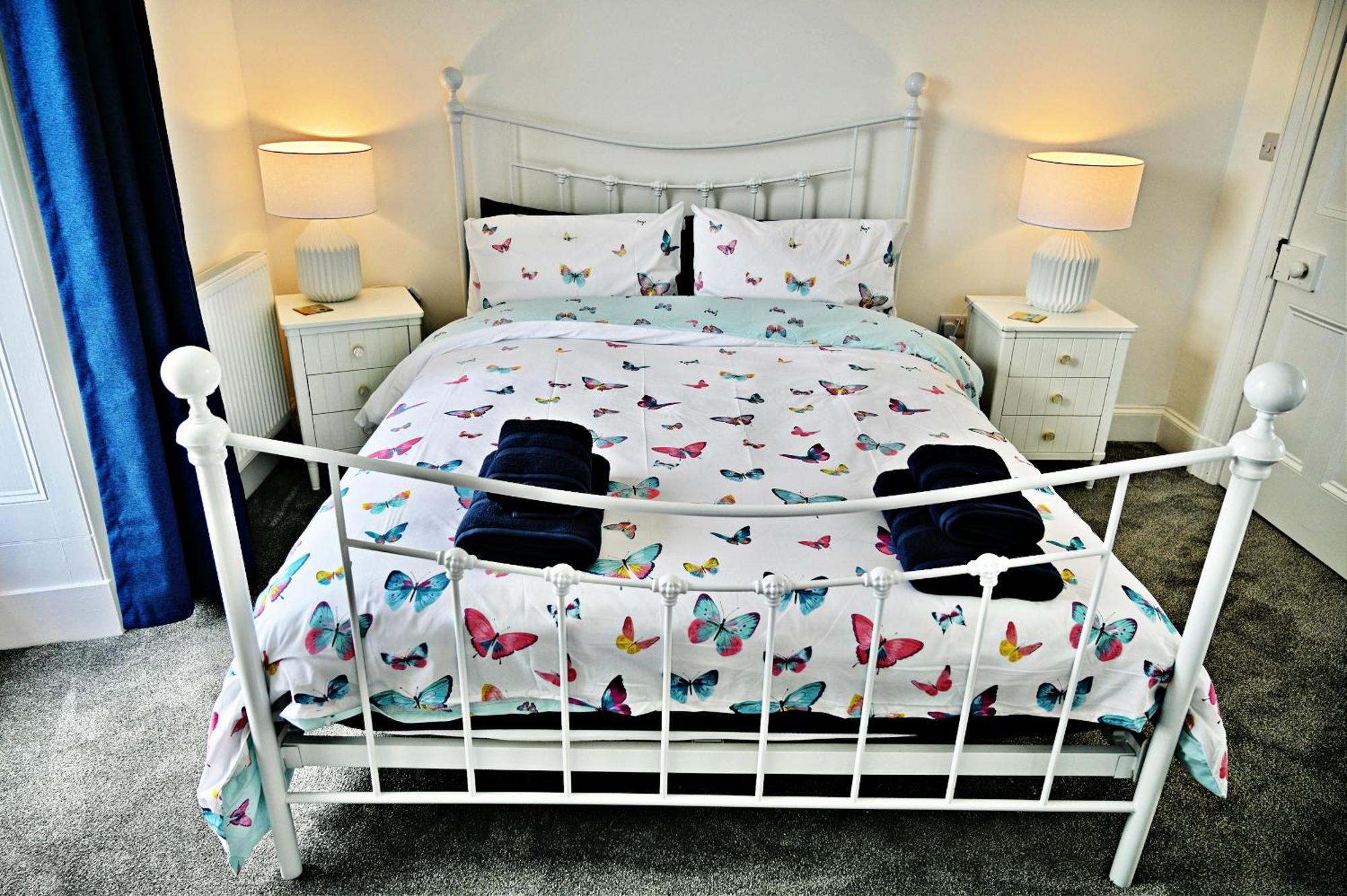 Porthmadog, Sleeps 11, 5 Bedrooms, 5 Bathrooms, Mountain Views Exterior photo